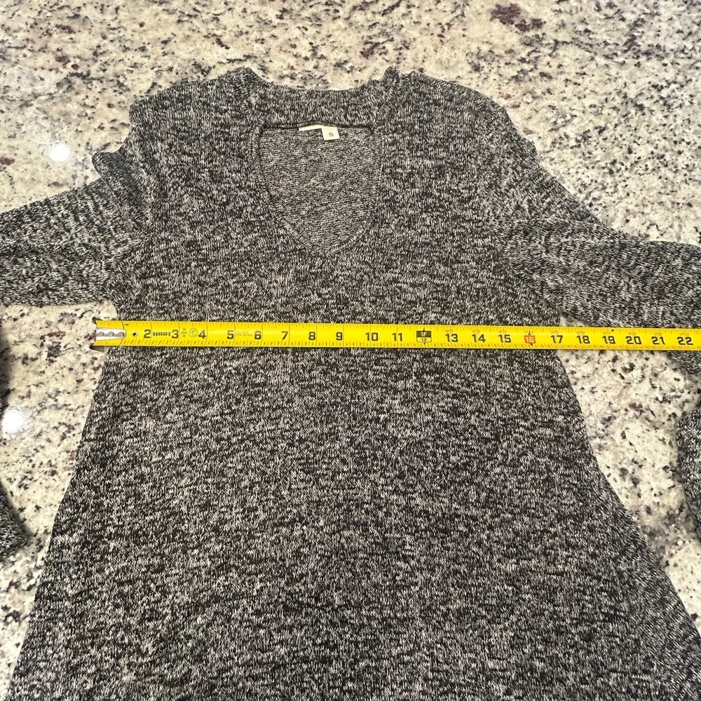 Penelope Project Women’s‎ Salt n Pepper Bell Sleeve Knit Top Small